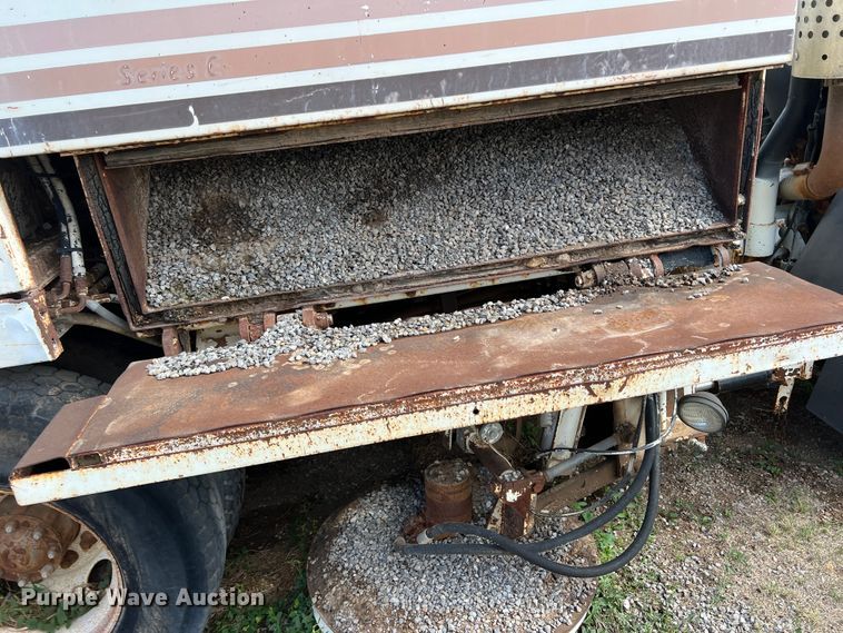 image for item LB9292 1997 Ford CF8000  street sweeper truck