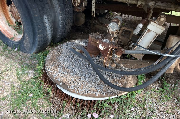 image for item LB9292 1997 Ford CF8000  street sweeper truck