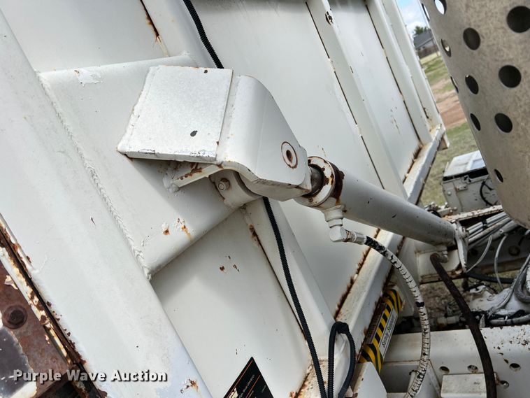 image for item LB9292 1997 Ford CF8000  street sweeper truck