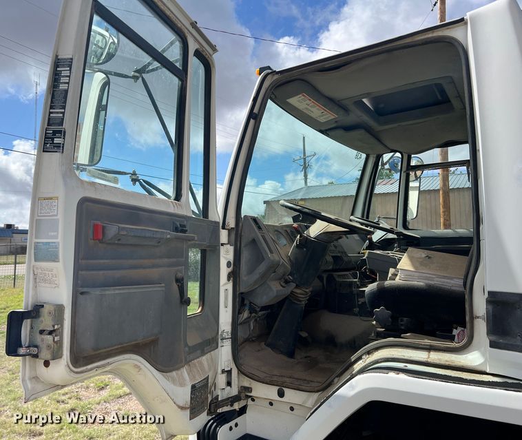 image for item LB9292 1997 Ford CF8000  street sweeper truck