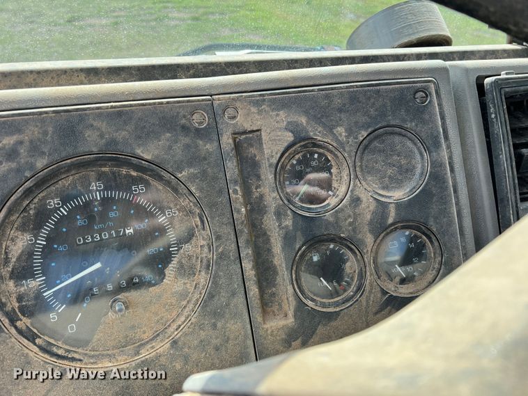 image for item LB9292 1997 Ford CF8000  street sweeper truck