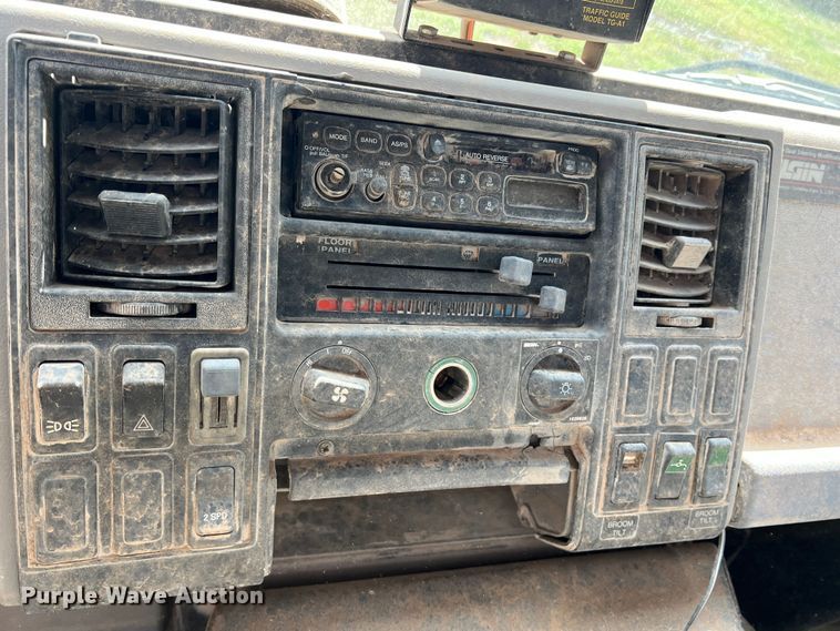 image for item LB9292 1997 Ford CF8000  street sweeper truck