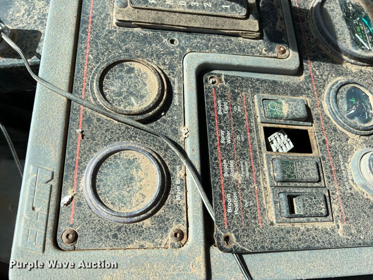 image for item LB9292 1997 Ford CF8000  street sweeper truck