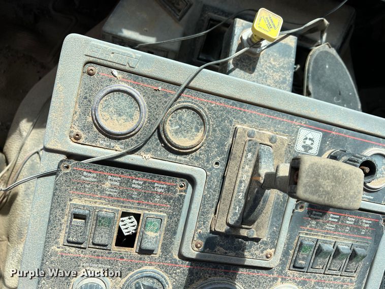 image for item LB9292 1997 Ford CF8000  street sweeper truck