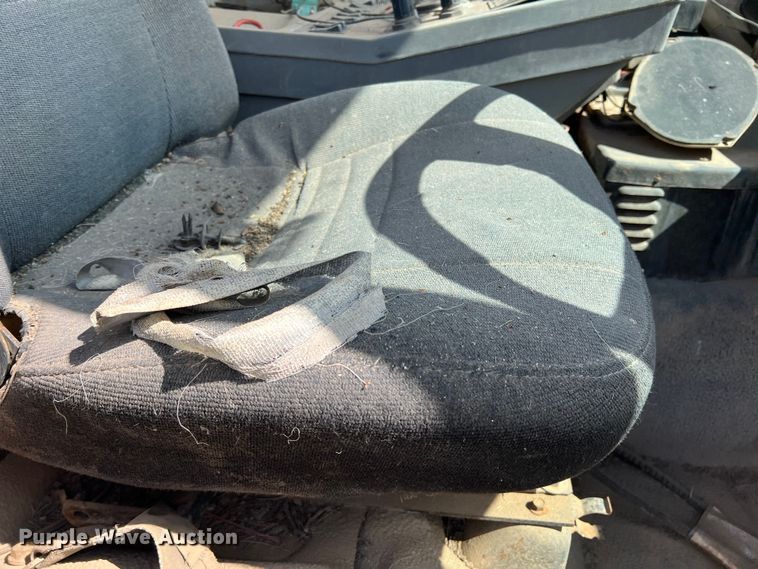 image for item LB9292 1997 Ford CF8000  street sweeper truck