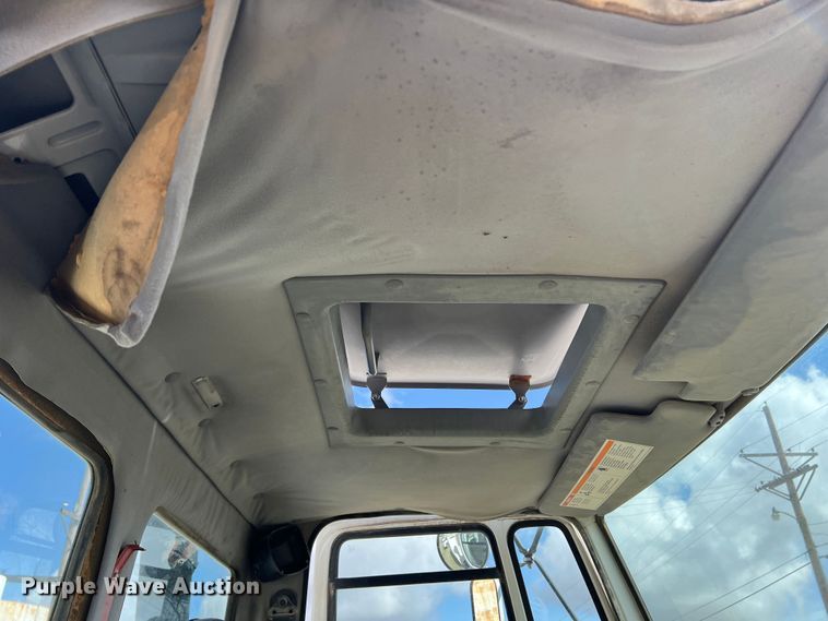 image for item LB9292 1997 Ford CF8000  street sweeper truck