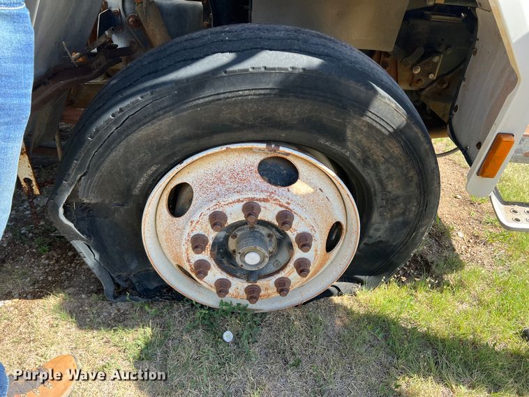 image for item LB9292 1997 Ford CF8000  street sweeper truck