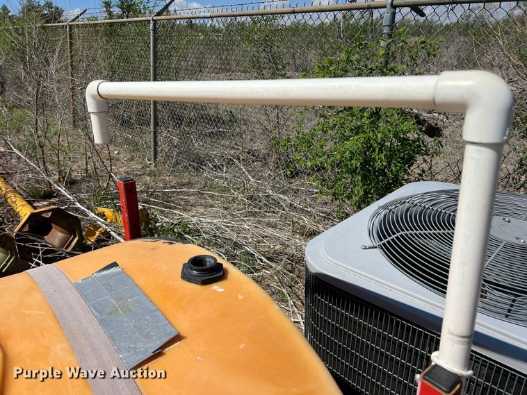 image for item LB9293 Gregson  tank