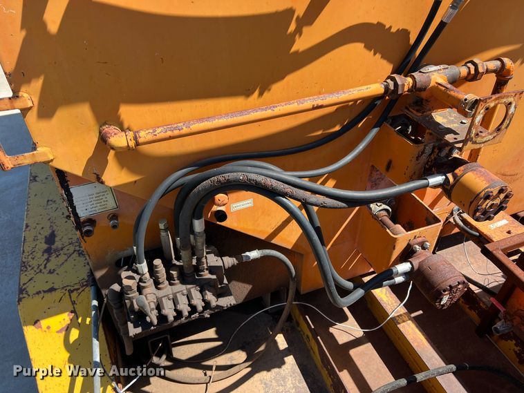 image for item LB9295 Pro Patch  pot hole patcher