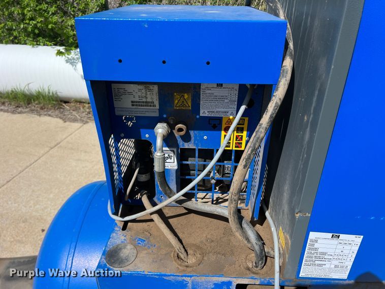 image for item LB9296 2012 Quincy  air compressor