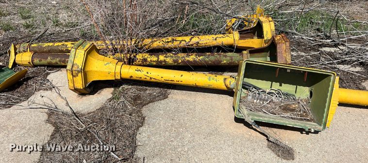 image for item LB9298 Approximately 5 stop lights