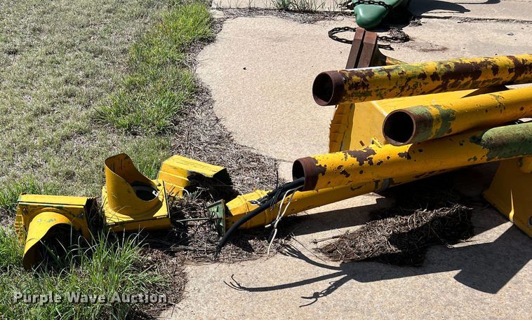 image for item LB9298 Approximately 5 stop lights