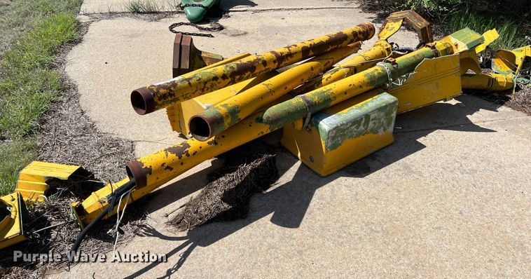 image for item LB9298 Approximately 5 stop lights