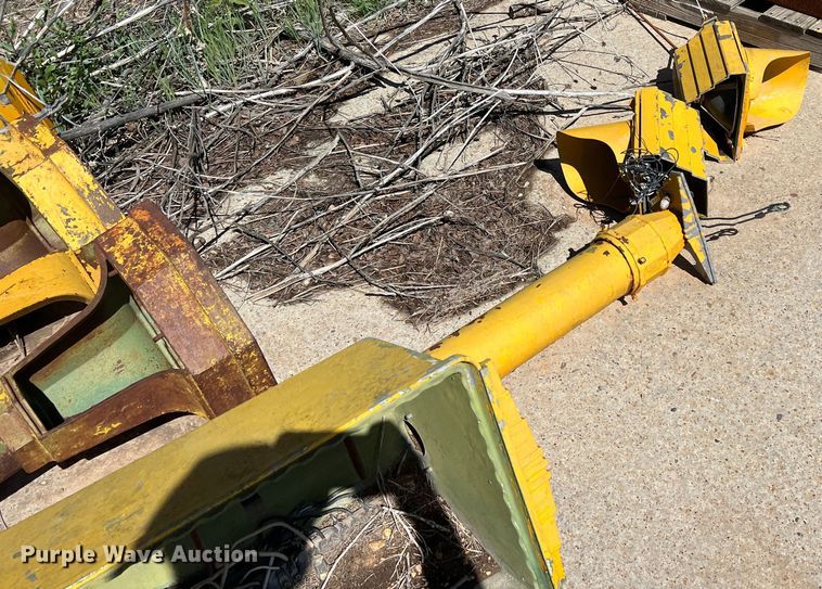 image for item LB9298 Approximately 5 stop lights