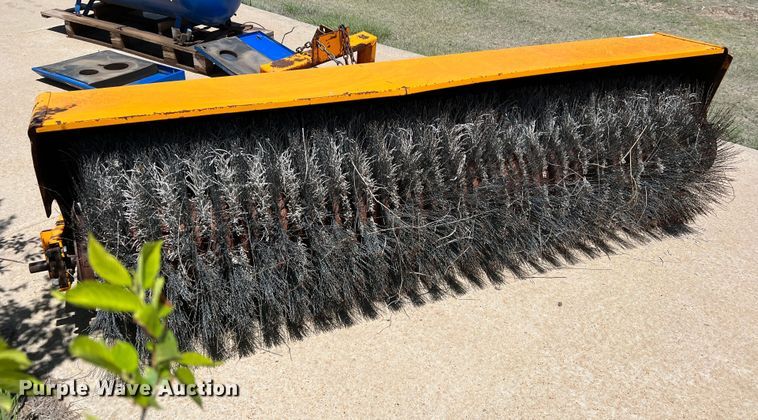 image for item LB9303 ODB RMB508  xtreme sweep broom