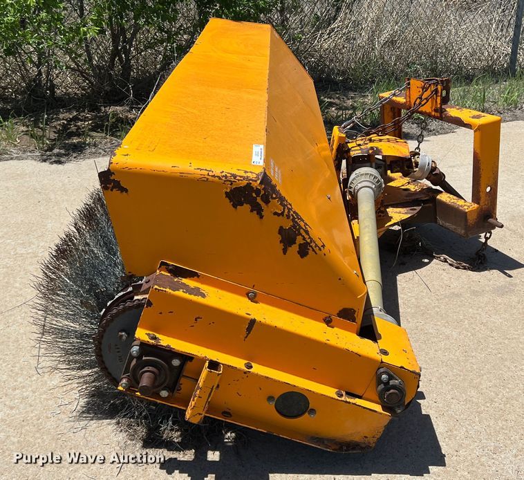 image for item LB9303 ODB RMB508  xtreme sweep broom