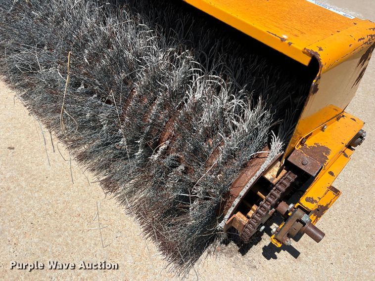 image for item LB9303 ODB RMB508  xtreme sweep broom