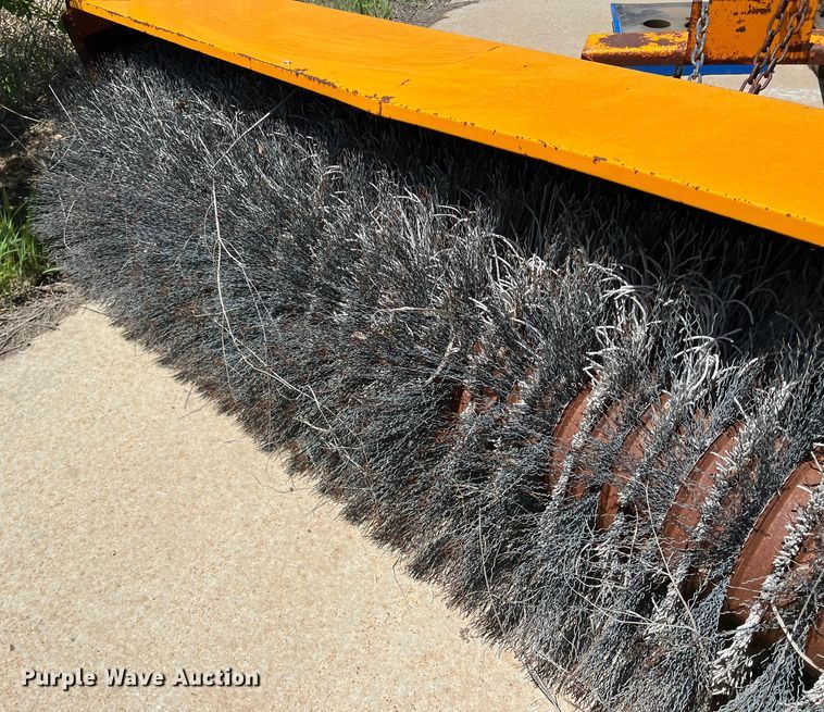 image for item LB9303 ODB RMB508  xtreme sweep broom