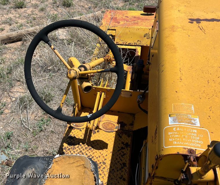 image for item LB9309 Galion Roll-O-Matic UB-220  pneumatic roller