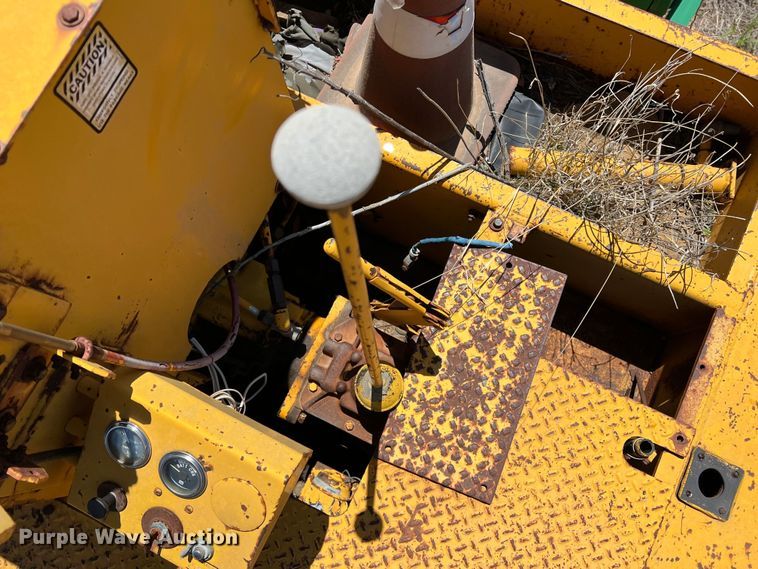 image for item LB9309 Galion Roll-O-Matic UB-220  pneumatic roller