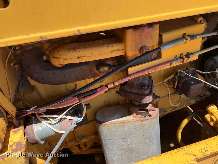 image for item LB9309 Galion Roll-O-Matic UB-220  pneumatic roller