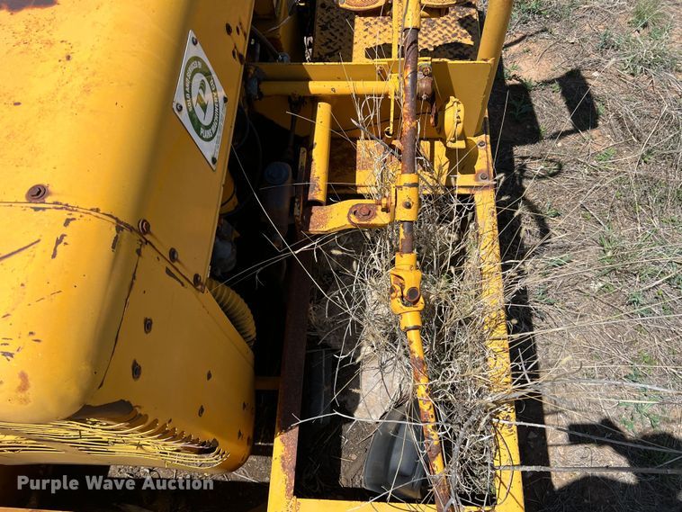 image for item LB9309 Galion Roll-O-Matic UB-220  pneumatic roller