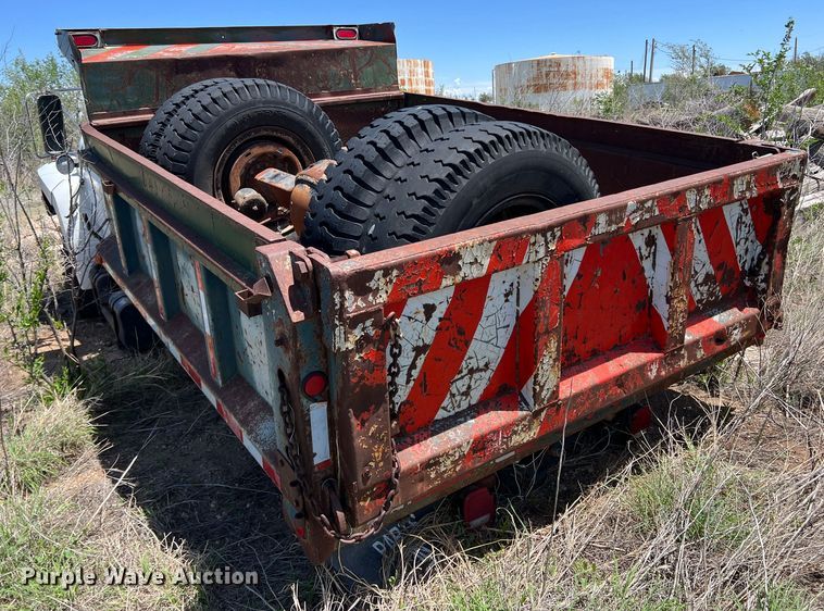 image for item LB9310 1993 Ford F700  dump truck