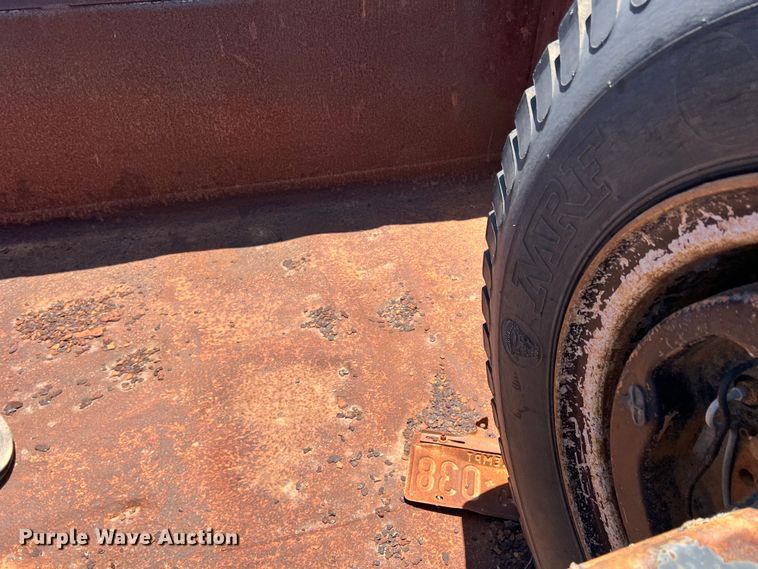 image for item LB9310 1993 Ford F700  dump truck