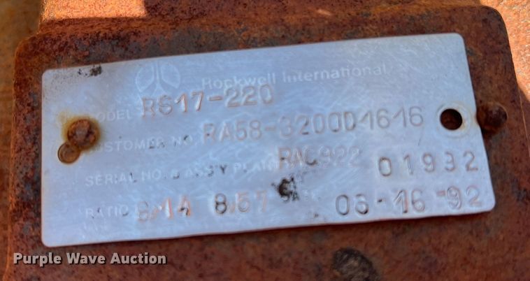 image for item LB9310 1993 Ford F700  dump truck