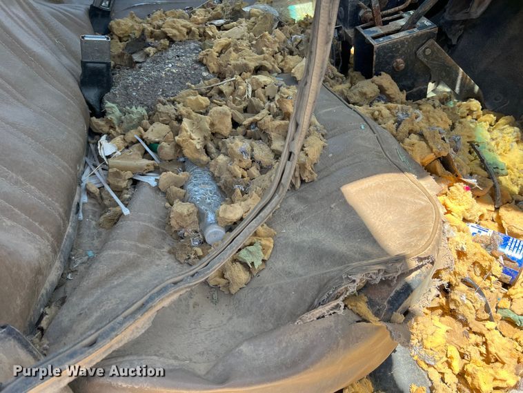 image for item LB9310 1993 Ford F700  dump truck