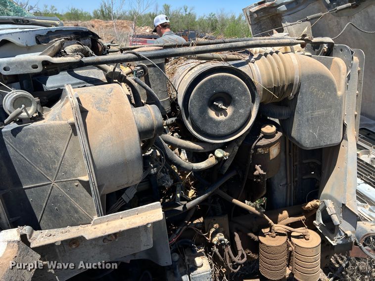 image for item LB9310 1993 Ford F700  dump truck