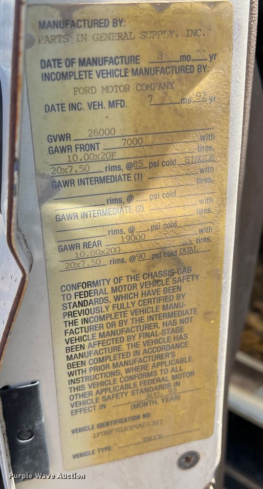 image for item LB9310 1993 Ford F700  dump truck