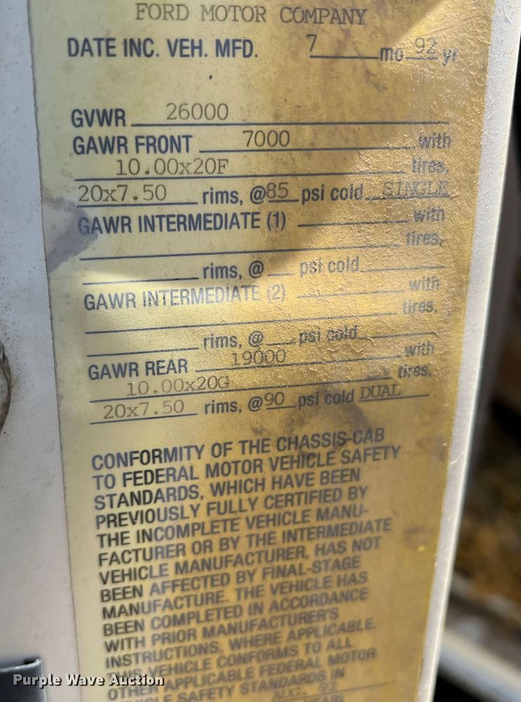 image for item LB9310 1993 Ford F700  dump truck