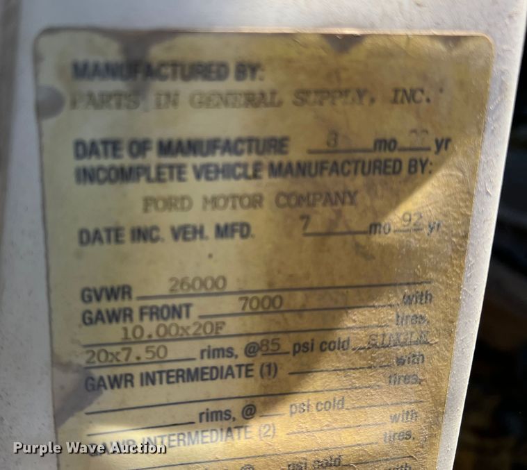 image for item LB9310 1993 Ford F700  dump truck