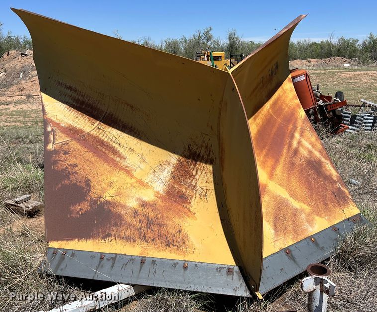 image for item LB9311 VWS VP9  V-plow