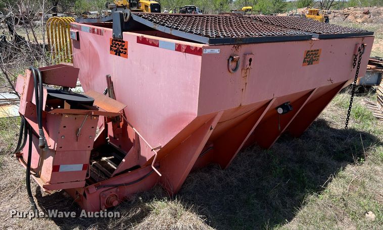 image for item LB9312 Good Roads H-3-9  spreader