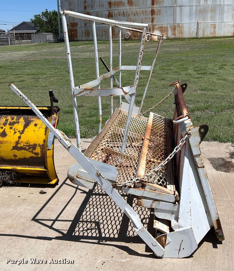 image for item LB9314 End gate spreader