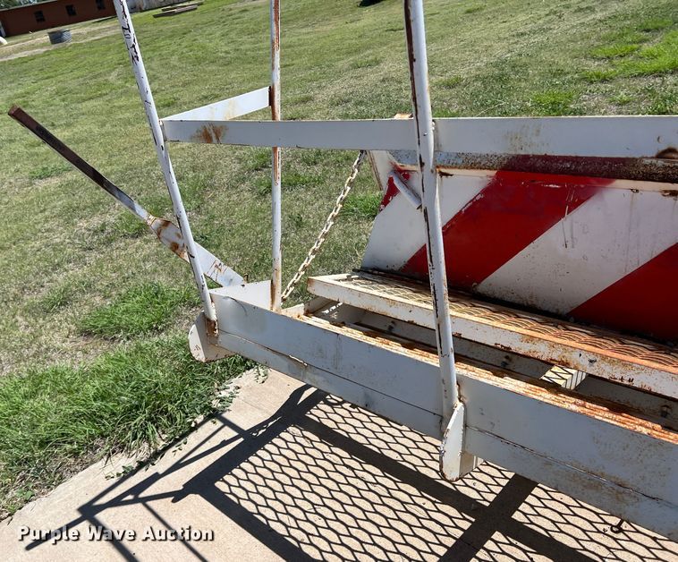 image for item LB9314 End gate spreader