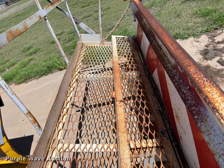 image for item LB9314 End gate spreader