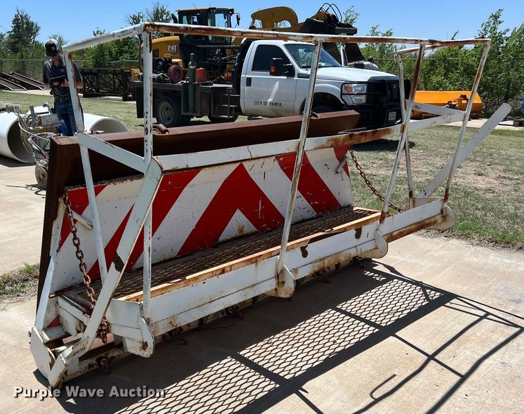 image for item LB9315 End gate spreader