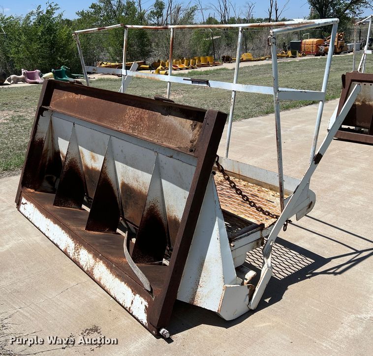 image for item LB9315 End gate spreader