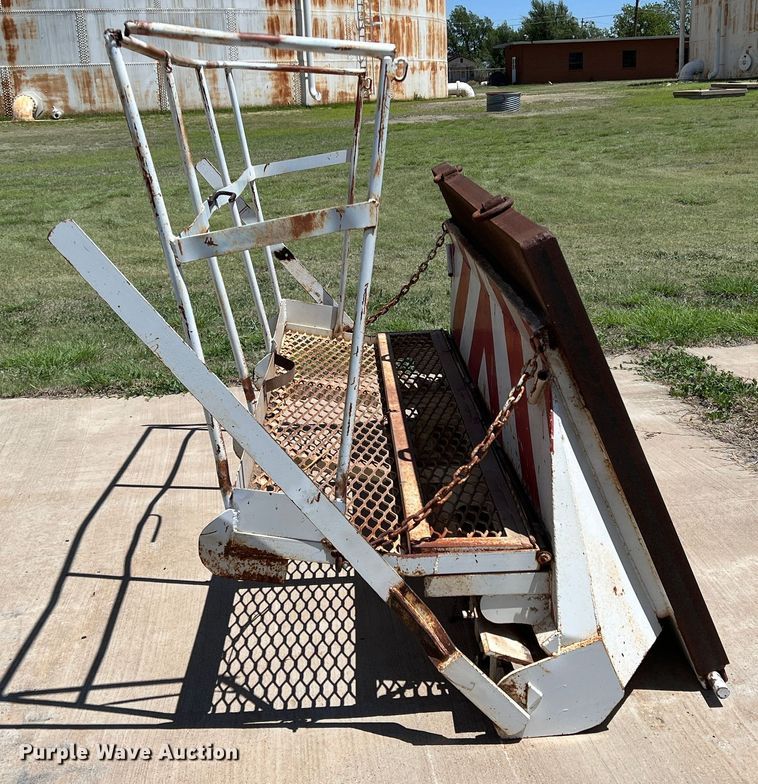 image for item LB9315 End gate spreader