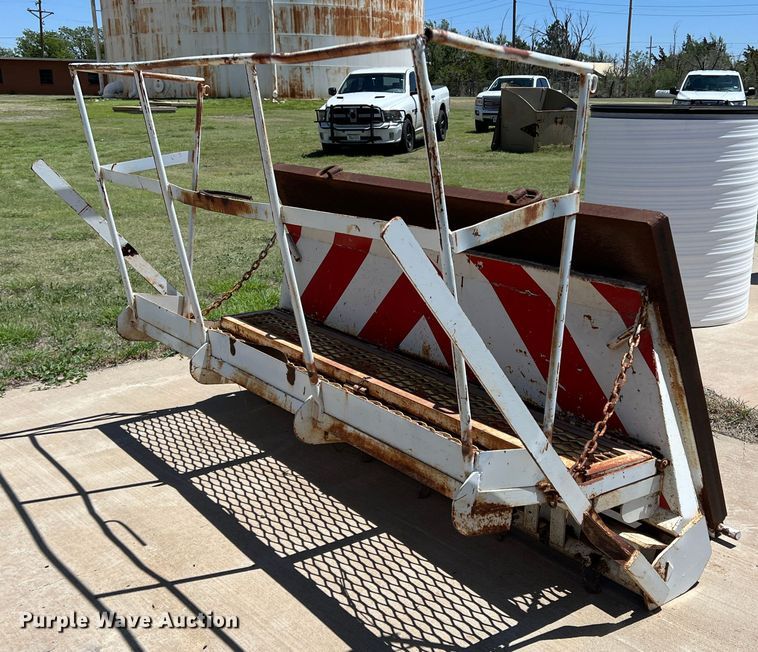 image for item LB9315 End gate spreader