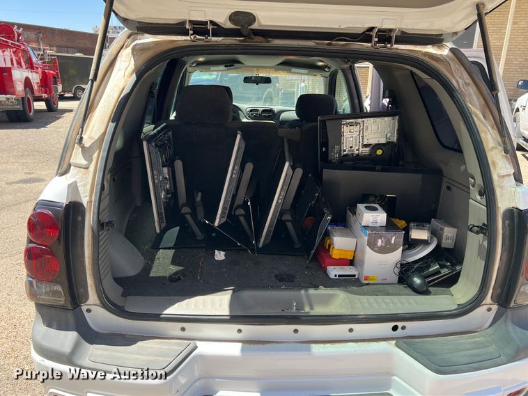 image for item LB9320 2004 Chevrolet Trail Blazer  SUV