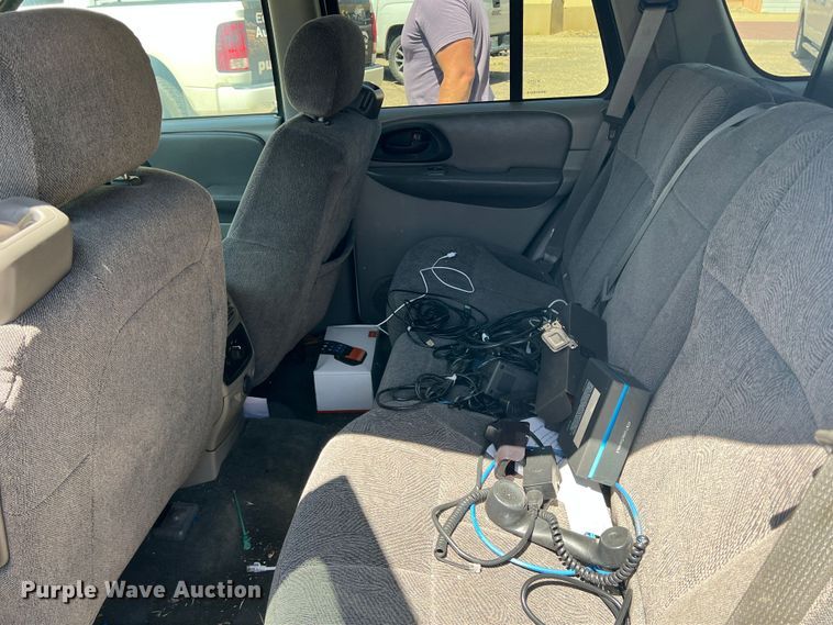 image for item LB9320 2004 Chevrolet Trail Blazer  SUV