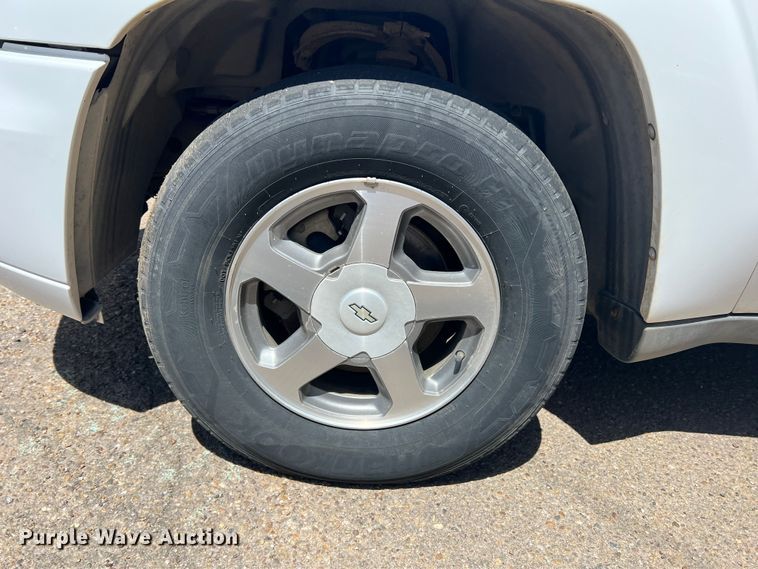 image for item LB9320 2004 Chevrolet Trail Blazer  SUV