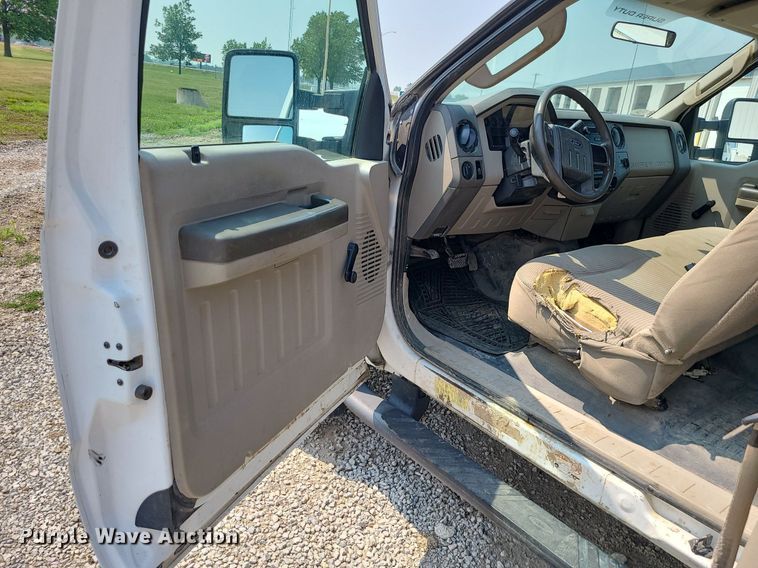 image for item LE9127 2008 Ford F450 Super Duty  SuperCab utility / service truck