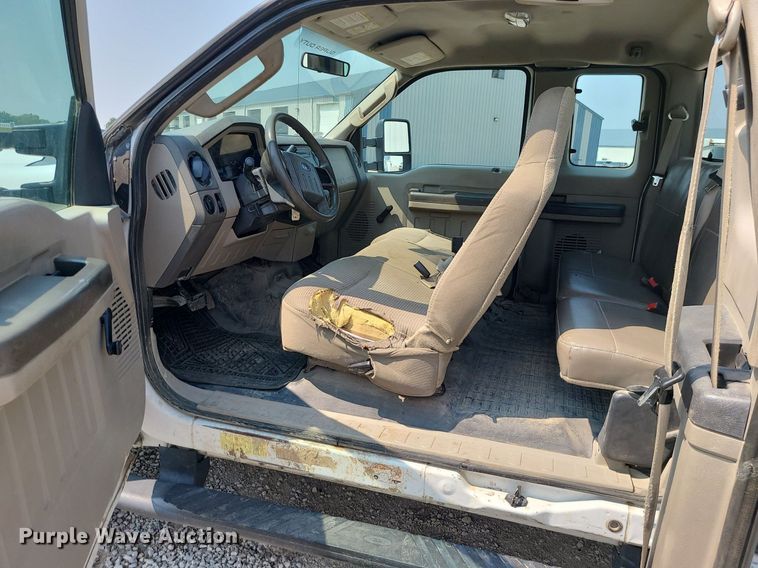 image for item LE9127 2008 Ford F450 Super Duty  SuperCab utility / service truck