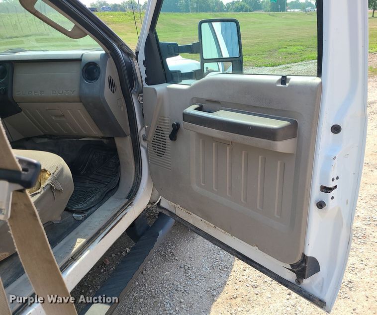 image for item LE9127 2008 Ford F450 Super Duty  SuperCab utility / service truck