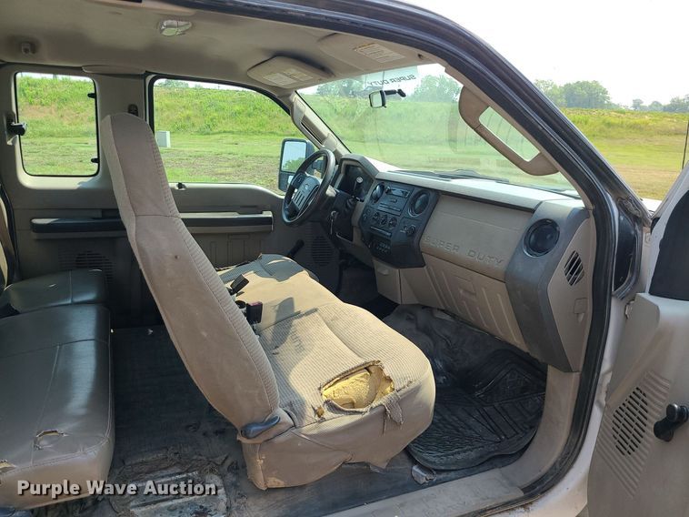 image for item LE9127 2008 Ford F450 Super Duty  SuperCab utility / service truck